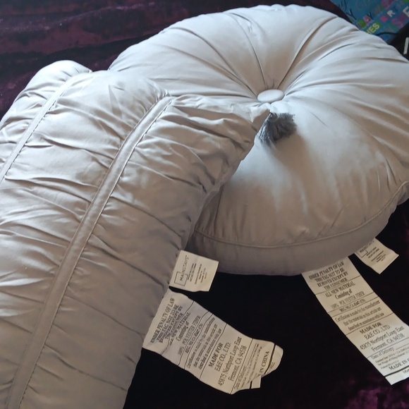 Grey pillow set3 grey NWOT - Picture 2 of 3